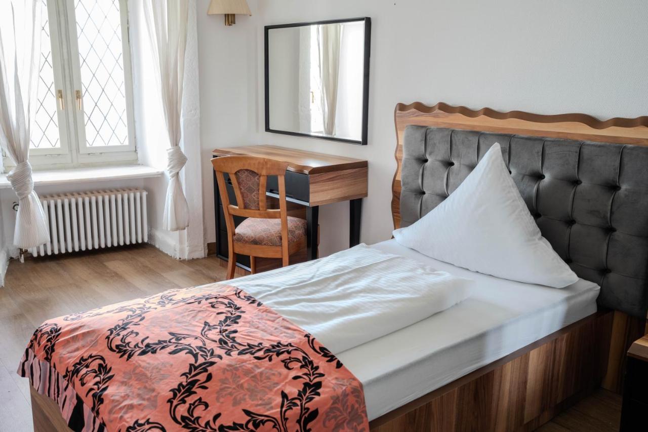 Eventlocation & Hotel Schloss Neuburg Obrigheim Eksteriør billede