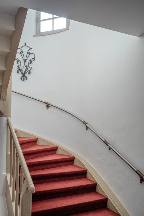 Eventlocation & Hotel Schloss Neuburg Obrigheim Eksteriør billede