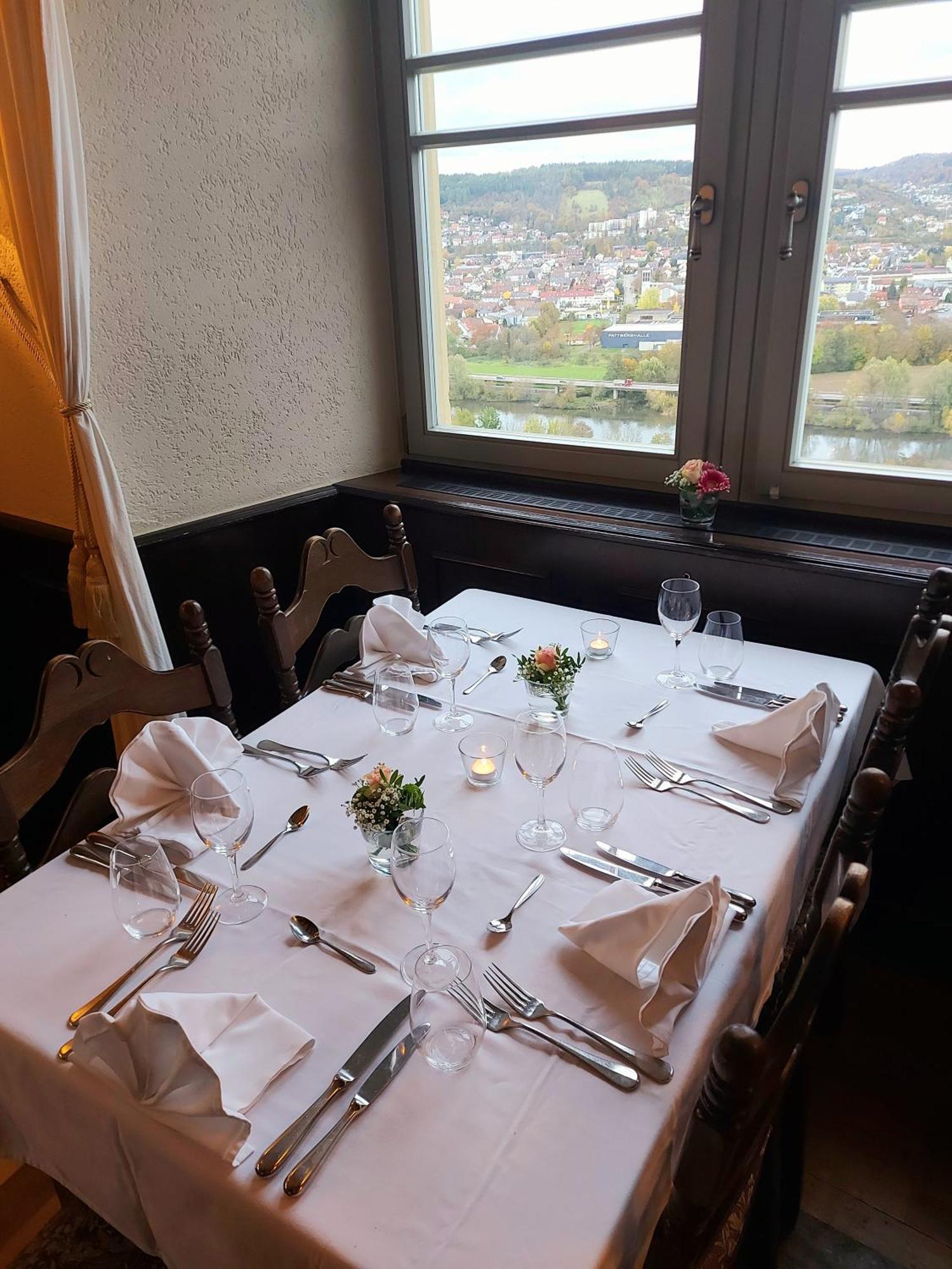 Eventlocation & Hotel Schloss Neuburg Obrigheim Eksteriør billede